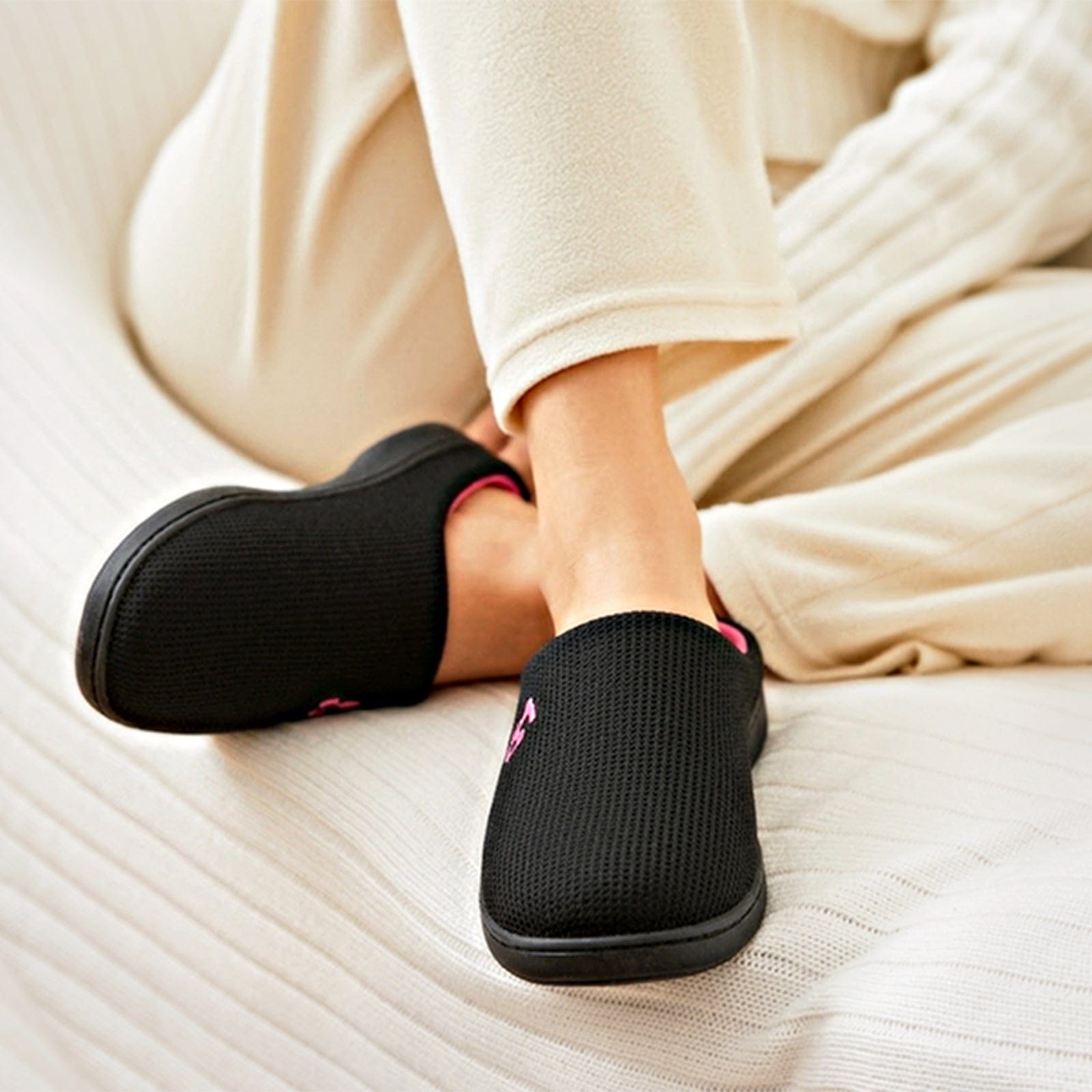 Women's Two-Tone Slippers