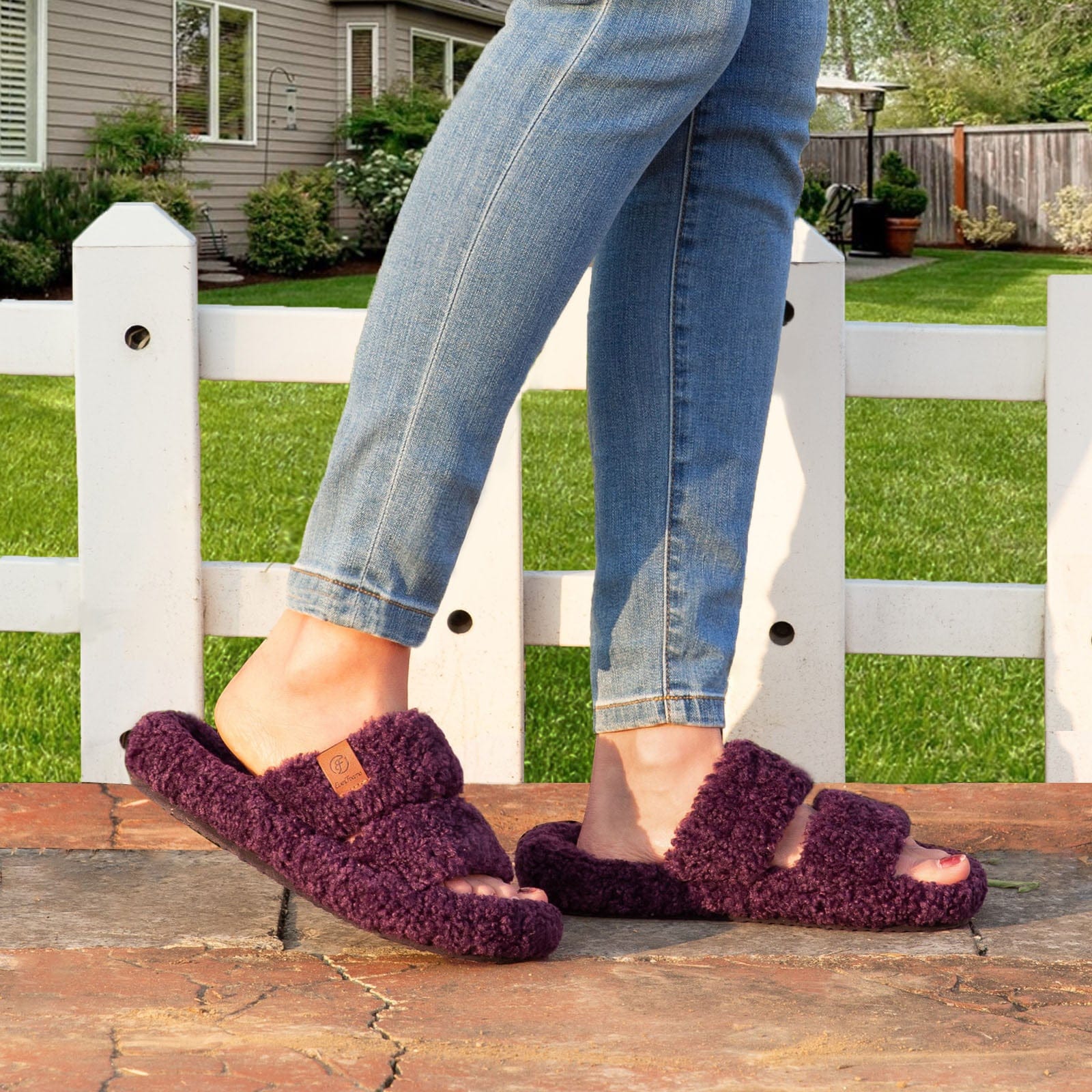 Womens Fuzzy Open-toe Slippers