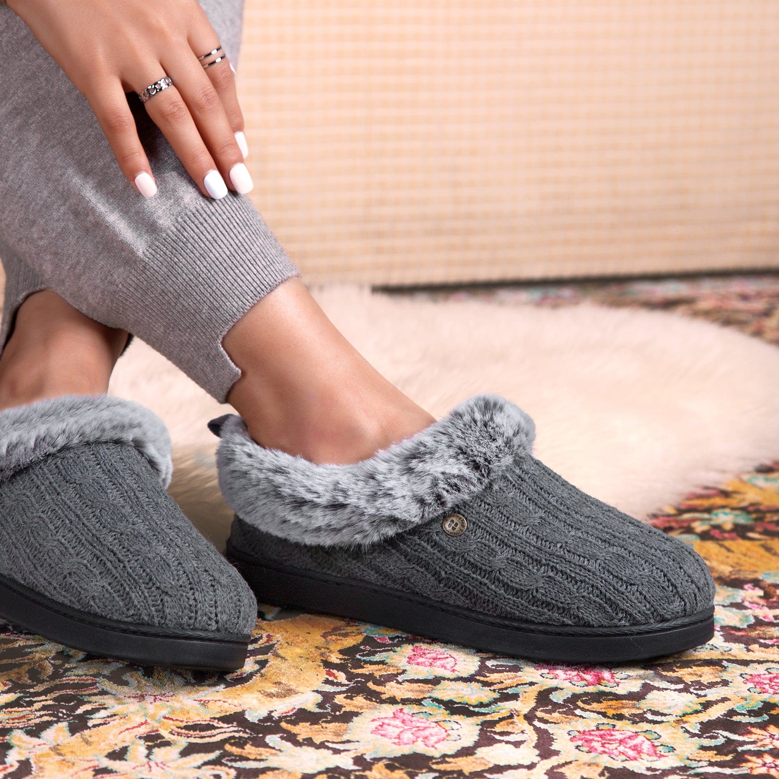 Women's Cable Knit Slippers